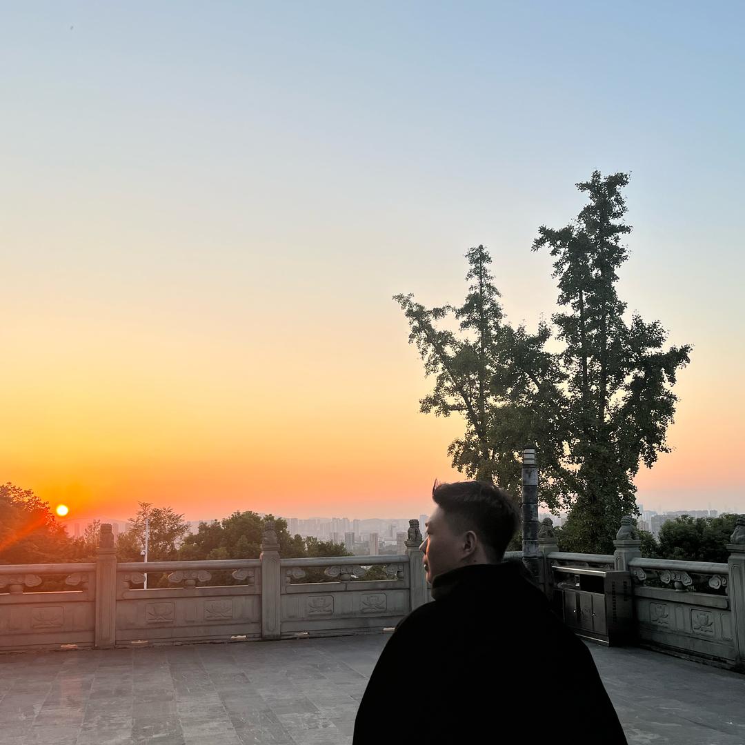 00后小魏蟹塘养殖