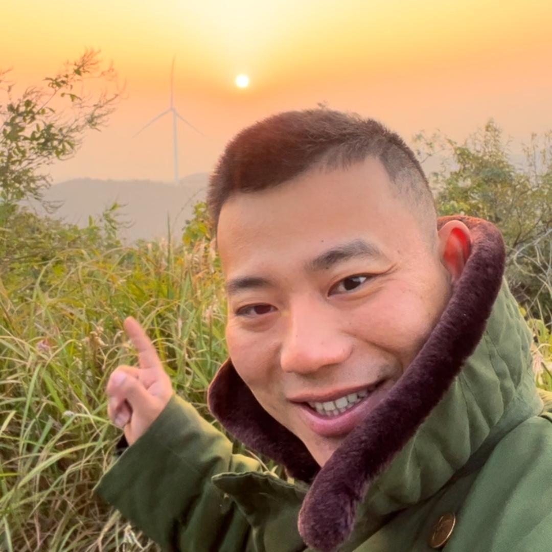 方亮（亮牌土鸡）