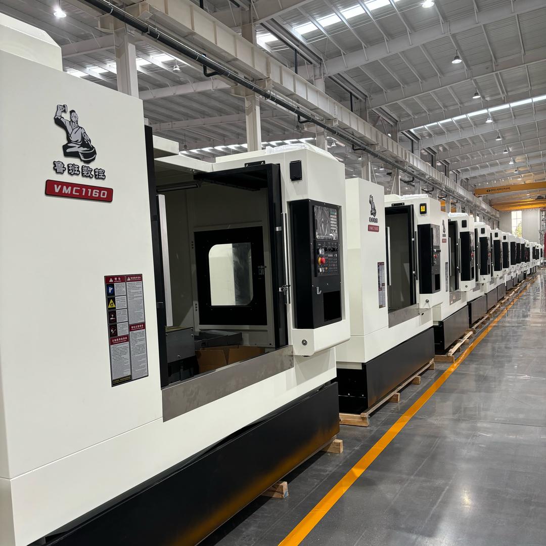 鲁班数控的 小雪 吖