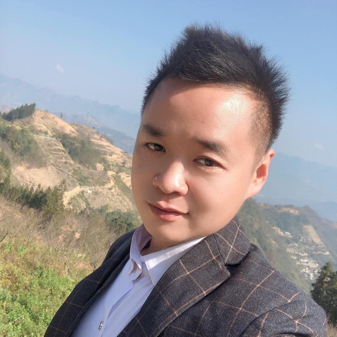 被遗弃的小男孩👦