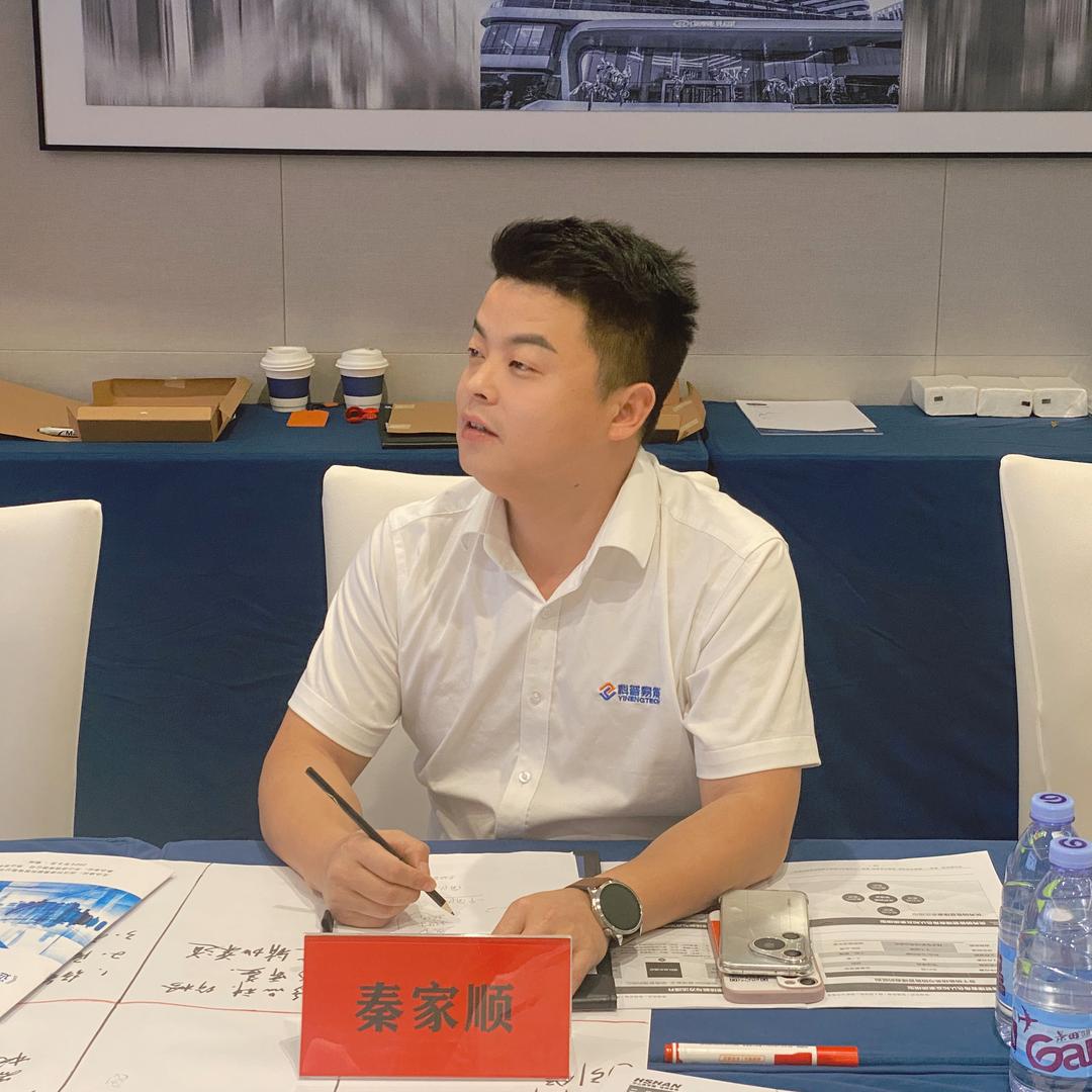 易能（欧酷）自动裁床自动铺布机