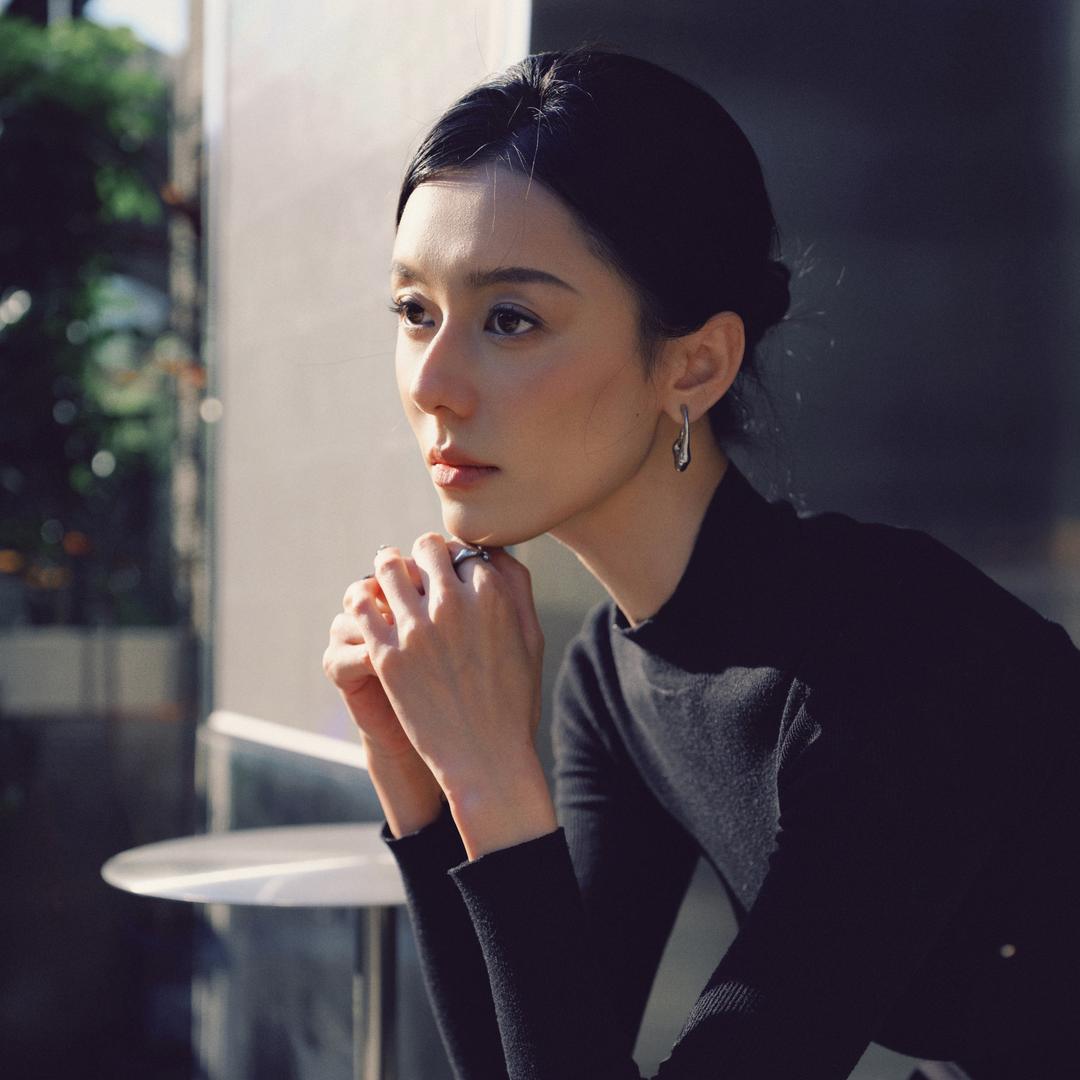 绛紫牟