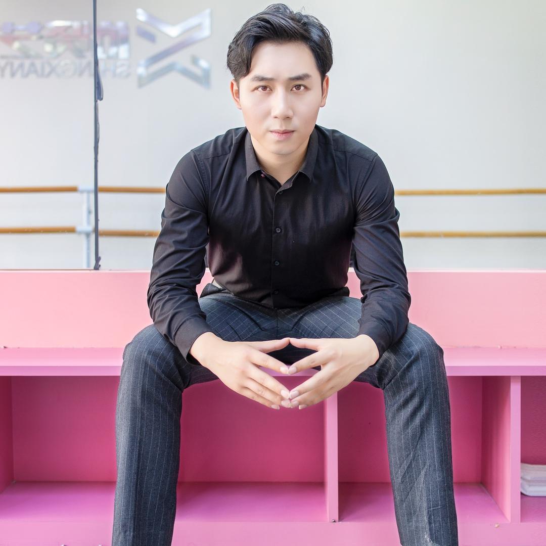 重庆政皓乘龙卡车