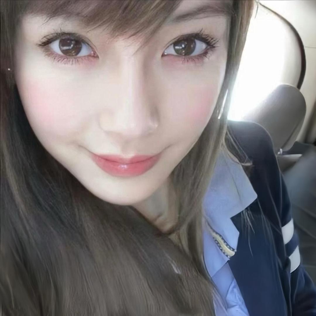 一颗青梅果.