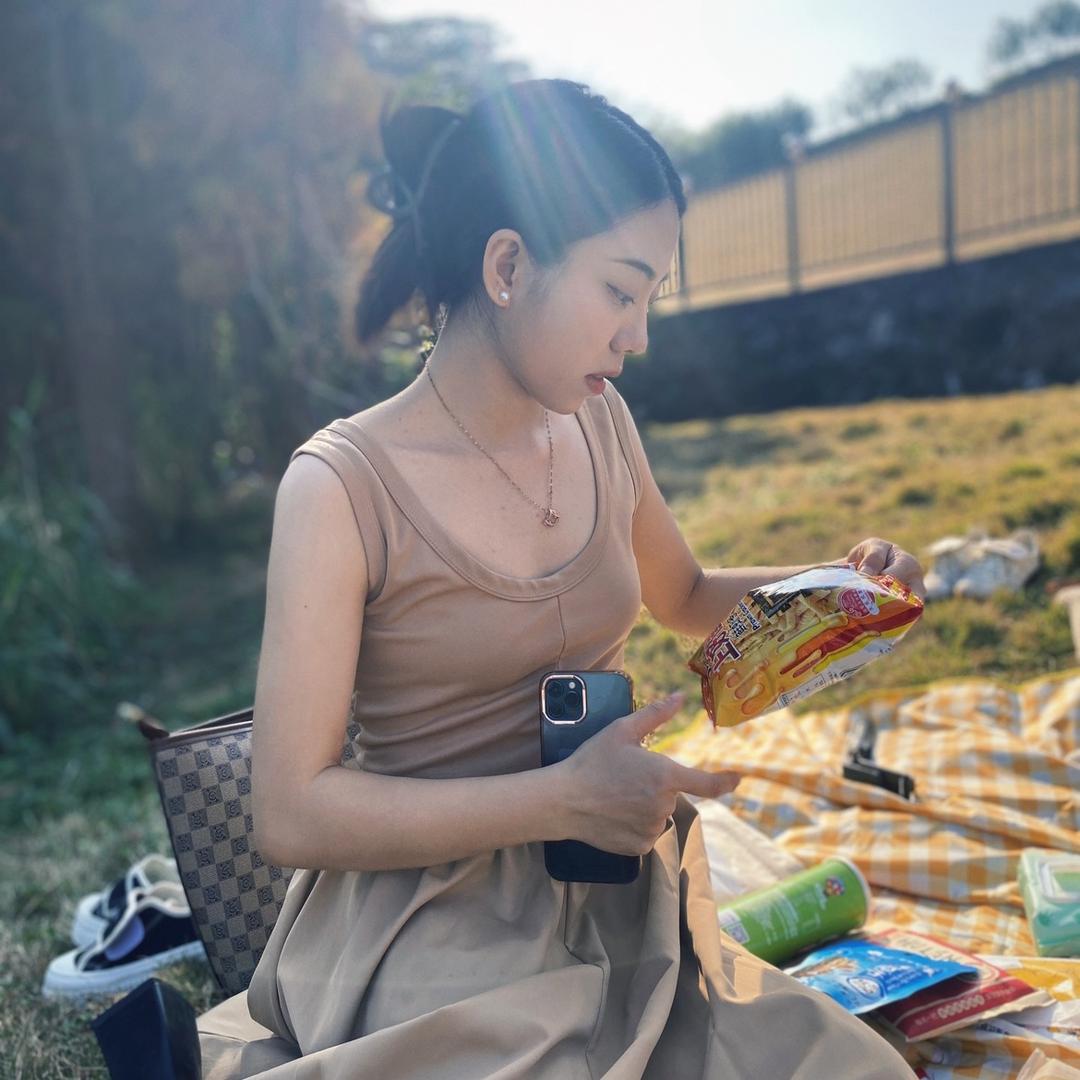 大白吖（努力变美）