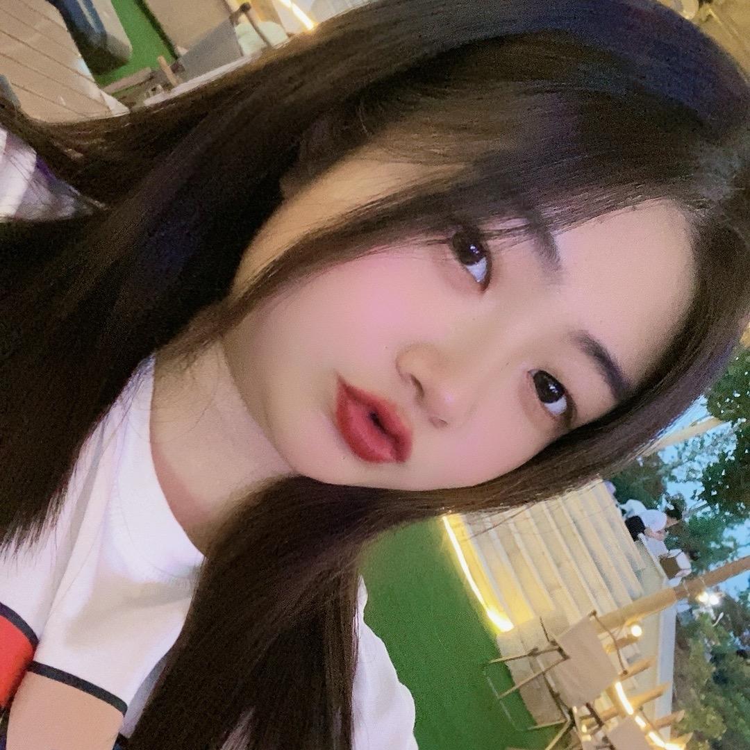 爱笑的火涵