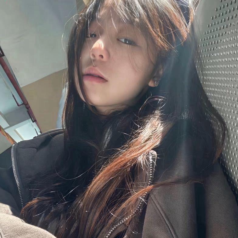 小乖^.
