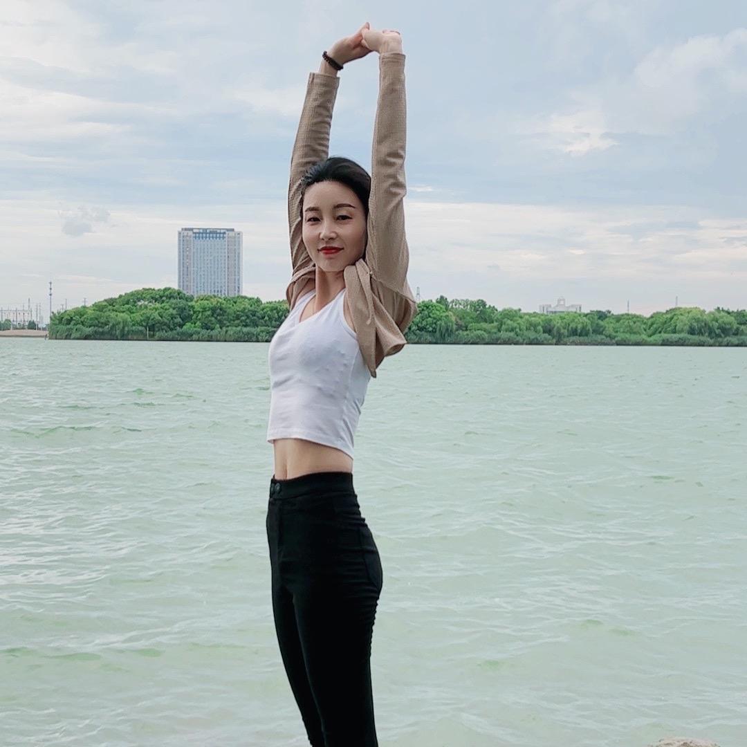 维 维