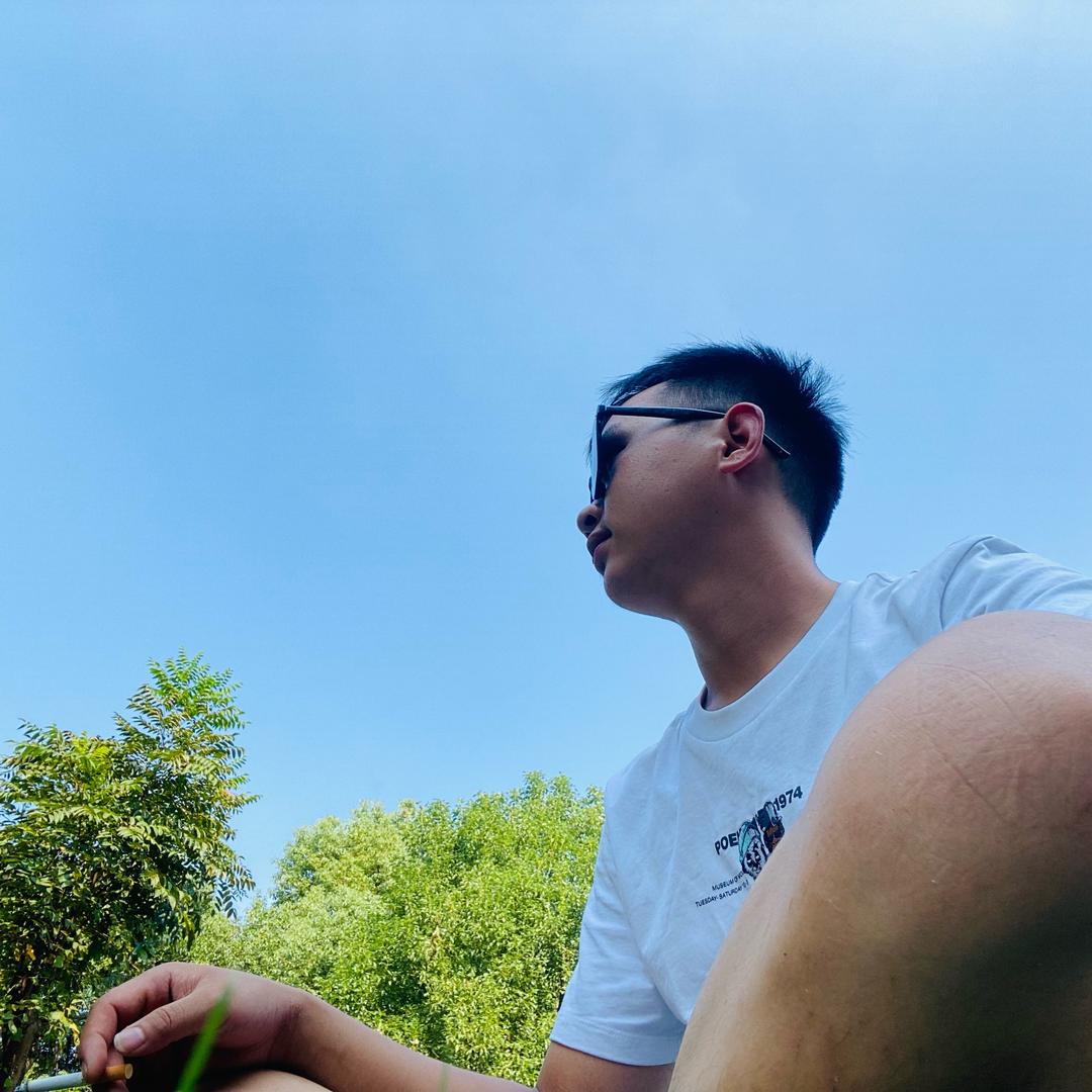 董朗钓鱼人