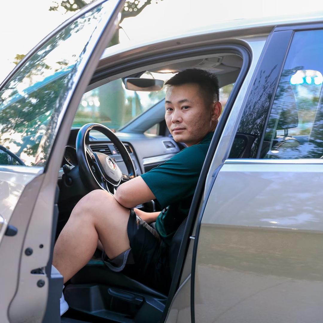 喜欢摄影的阿舜