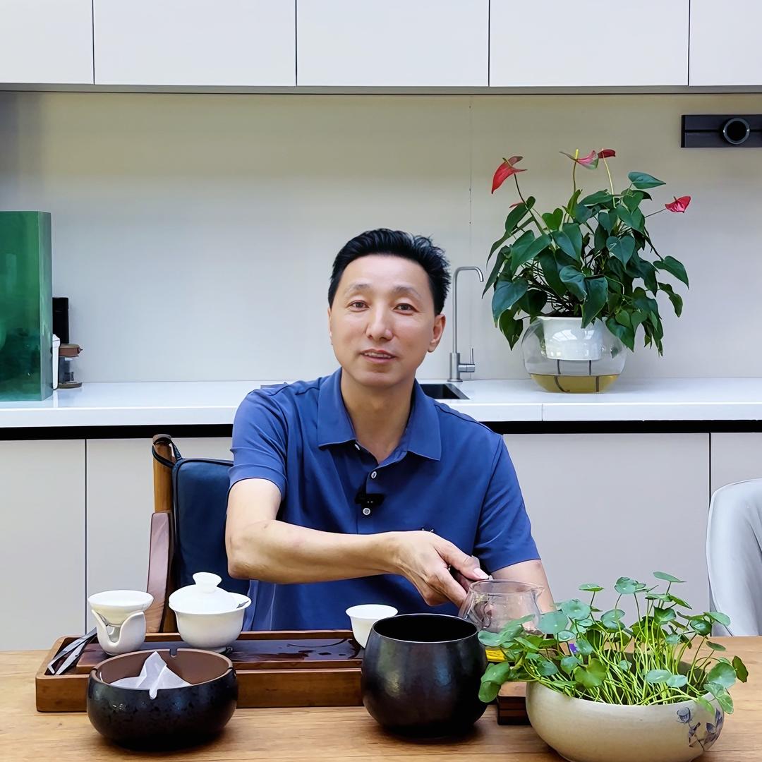 永龙门窗啊强
