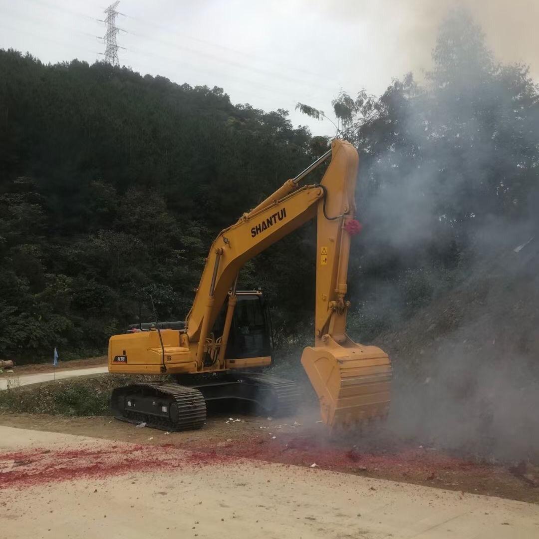 小杰专业挖机蜜蜂？欢迎骚扰