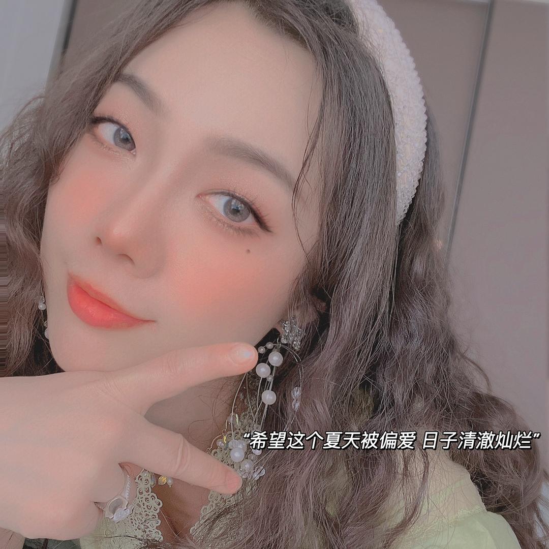 钢蹦儿妈妈头像