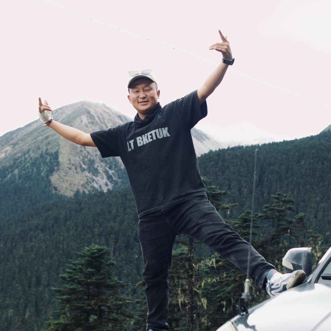 AAA香格里拉特产小松