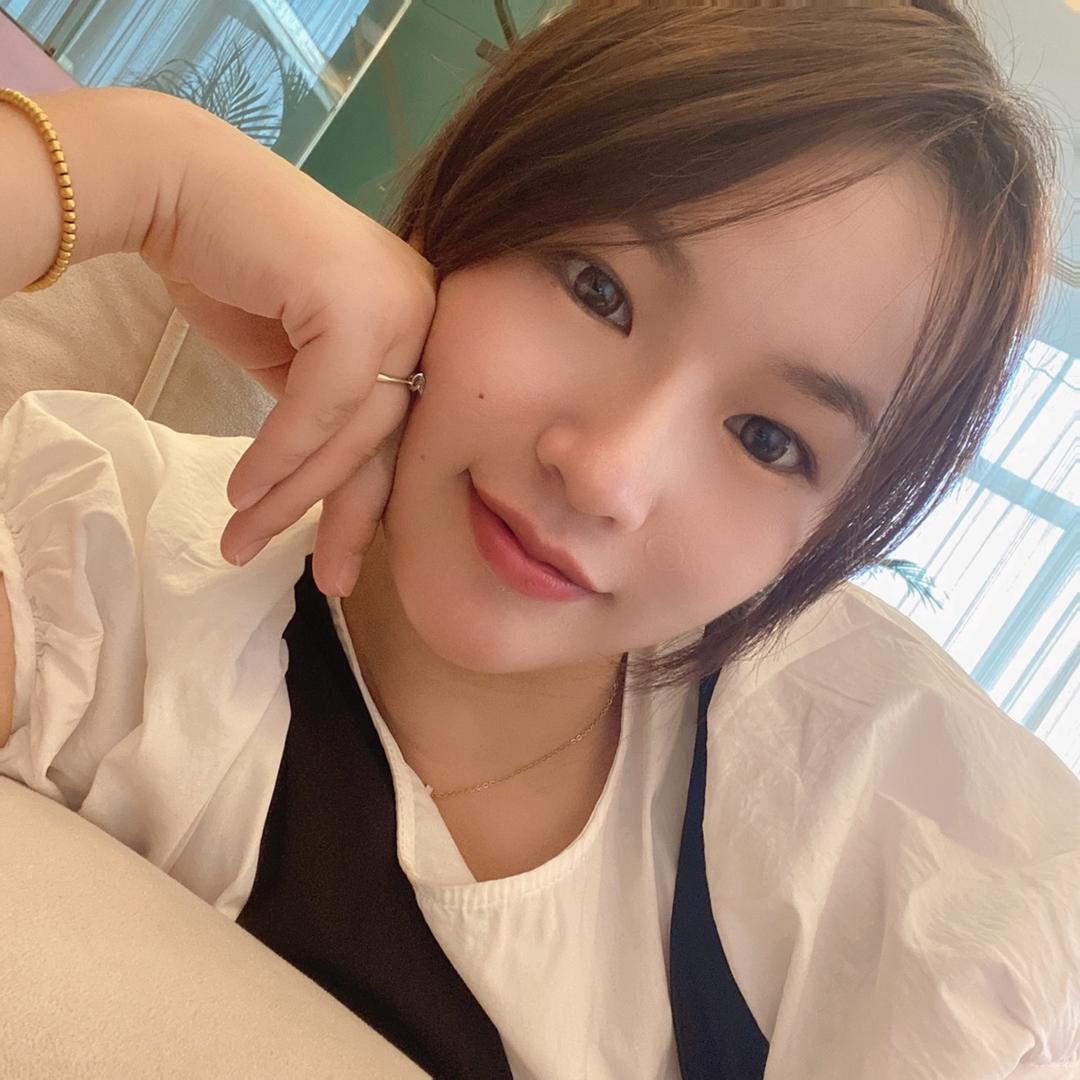 碳纤维板工厂老板娘