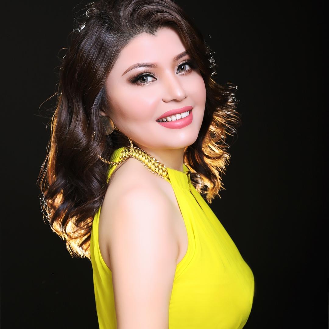 娜姐（𝓡𝓮𝓷𝓪)