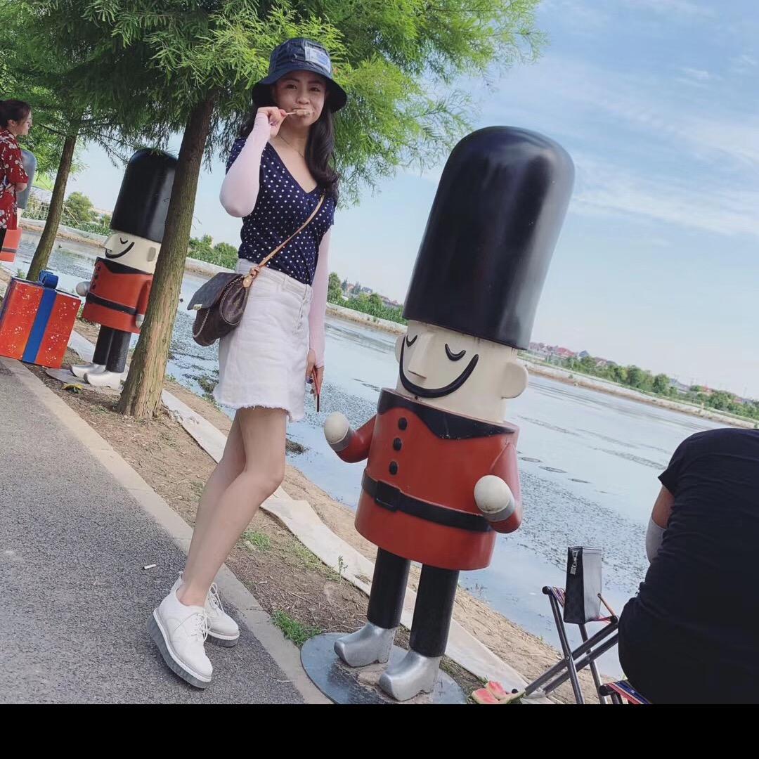小鸟依人