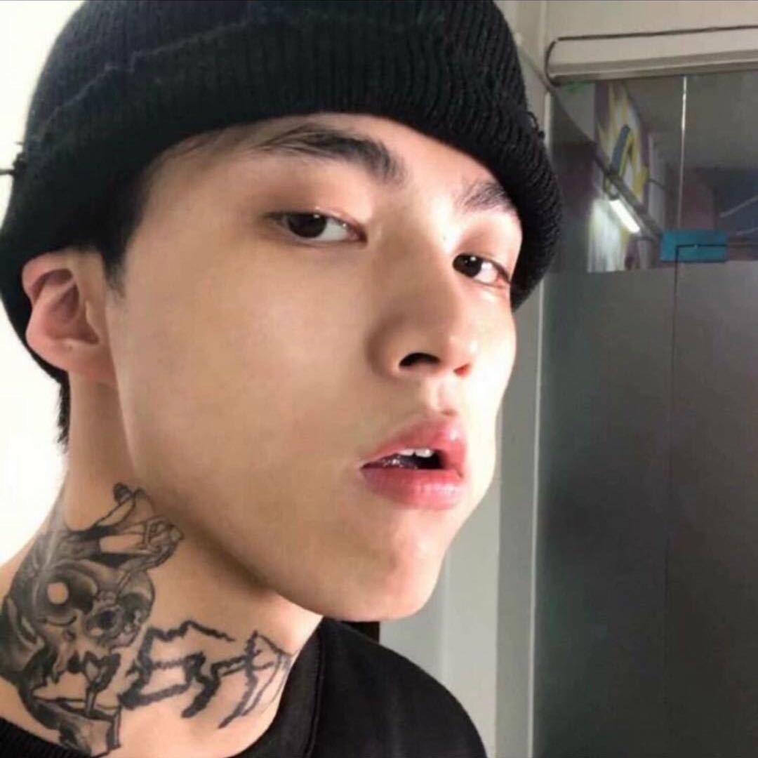 男的.