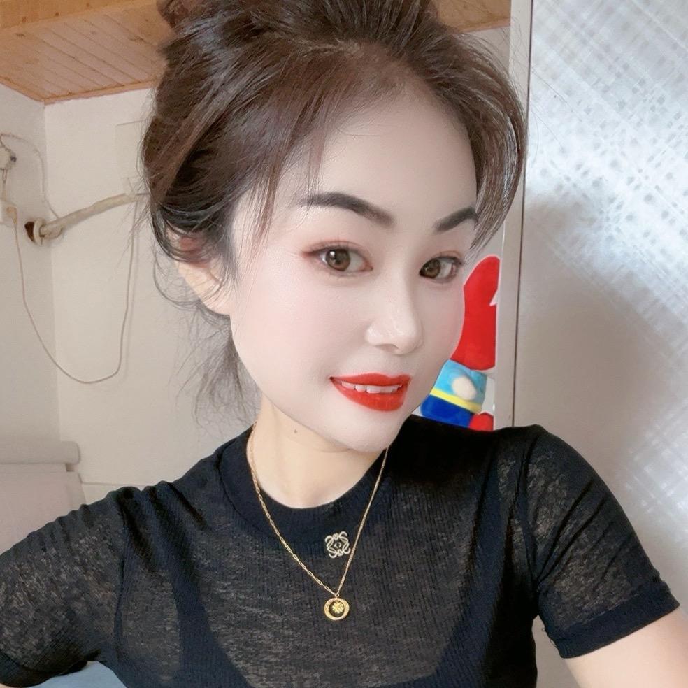 八零后老阿姨（霞）