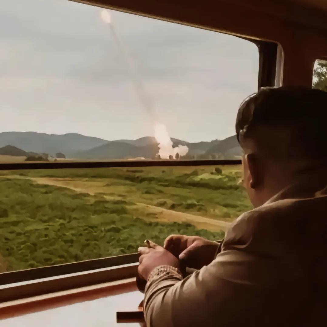 八百标兵奔北坡