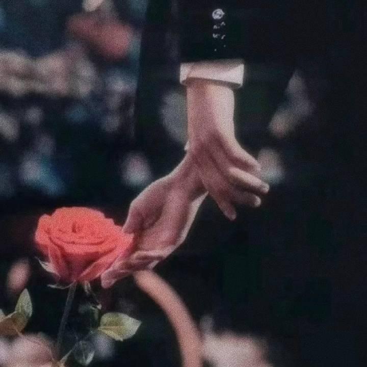 小卿绾吖