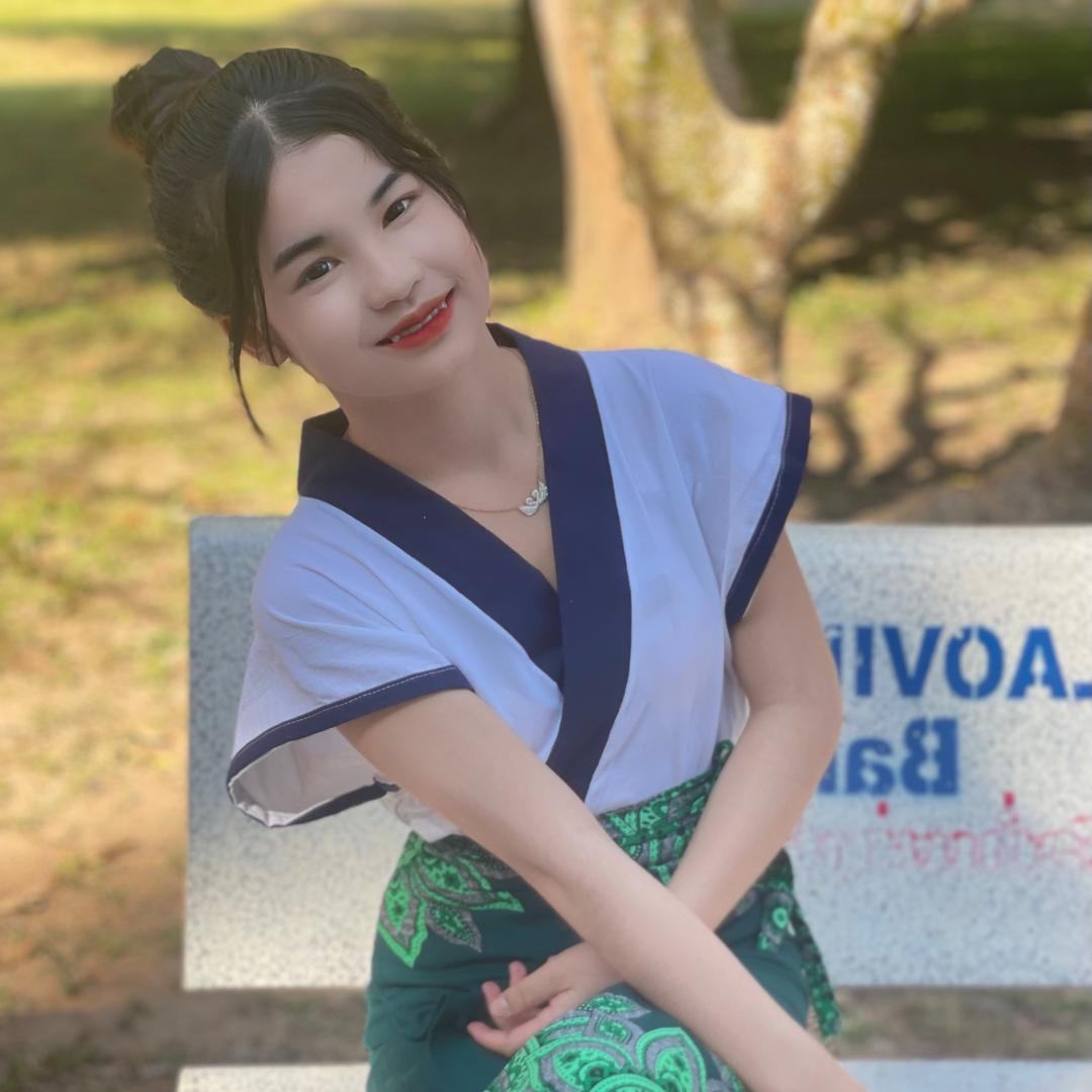 小丽法赢天下(多宝见见闯海外)
