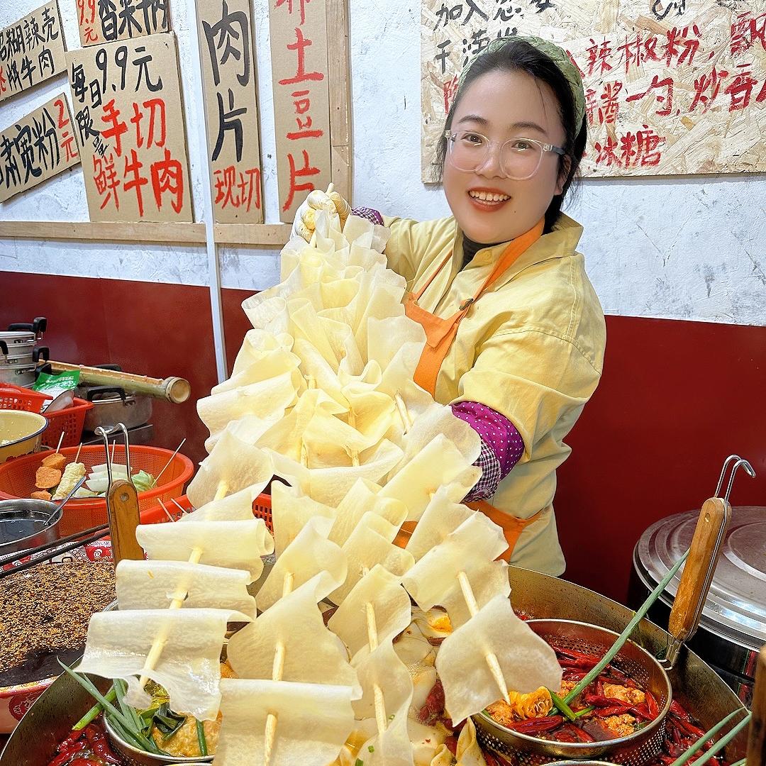 霞姐麻辣烫餐饮管理