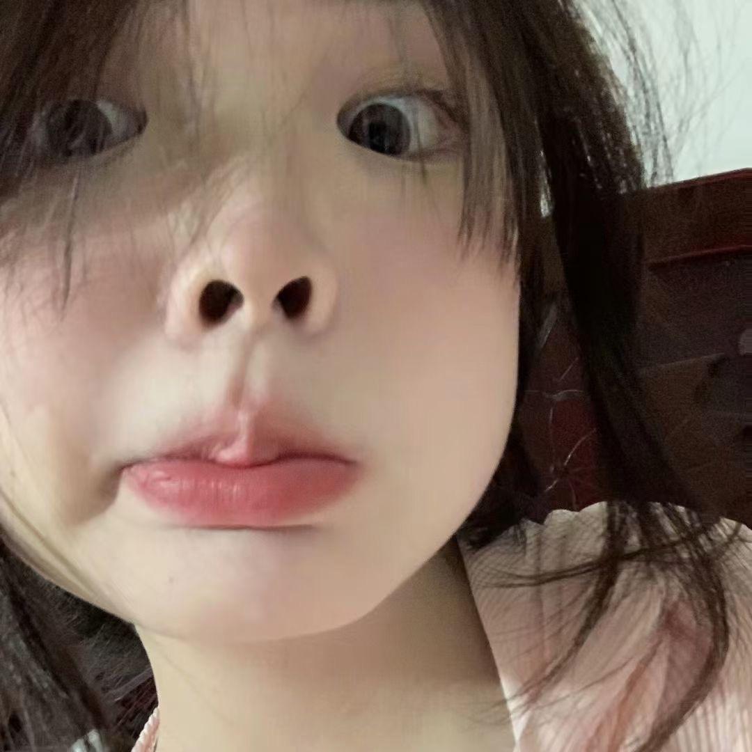 犯困.