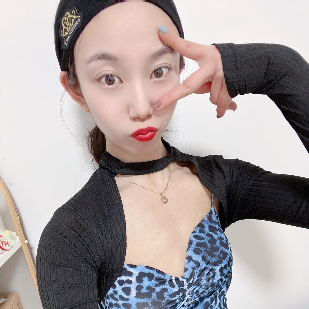 就看我🉑️不可爱