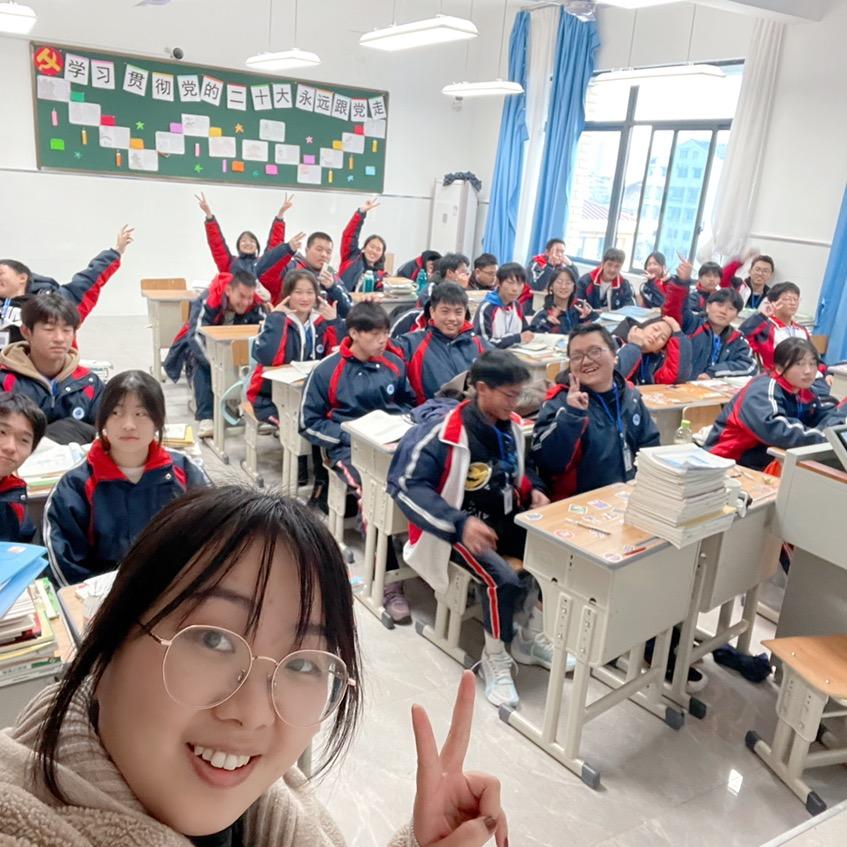 跨越困境的2班