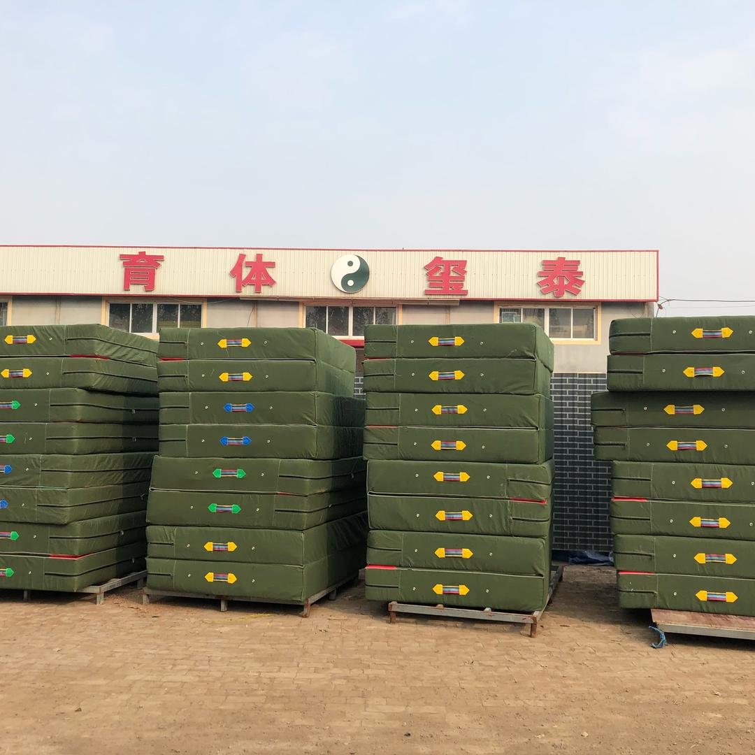 泰玺体育（专业篮球架保护套）