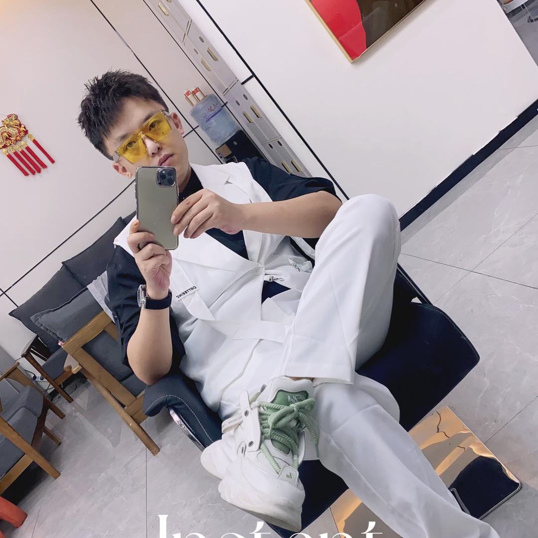 黑马美发沙龙阿杰