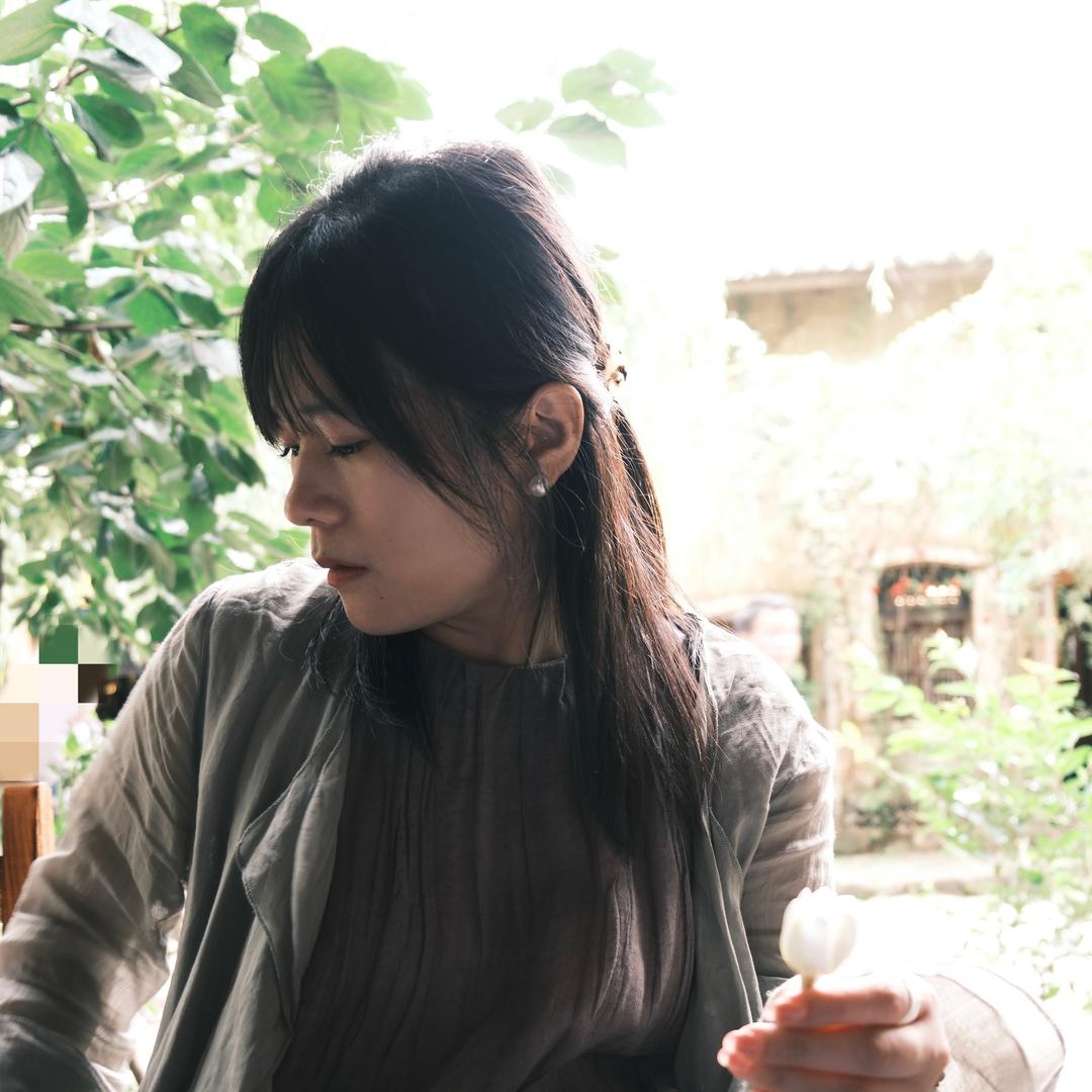 杨娜一溪云
