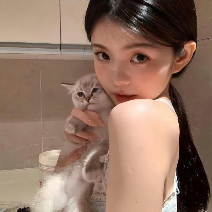 天天吃不饱🎀
