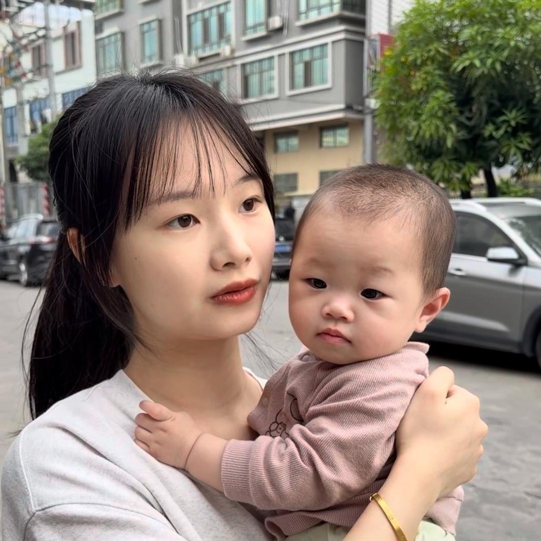 艳艳跟阿东 新家