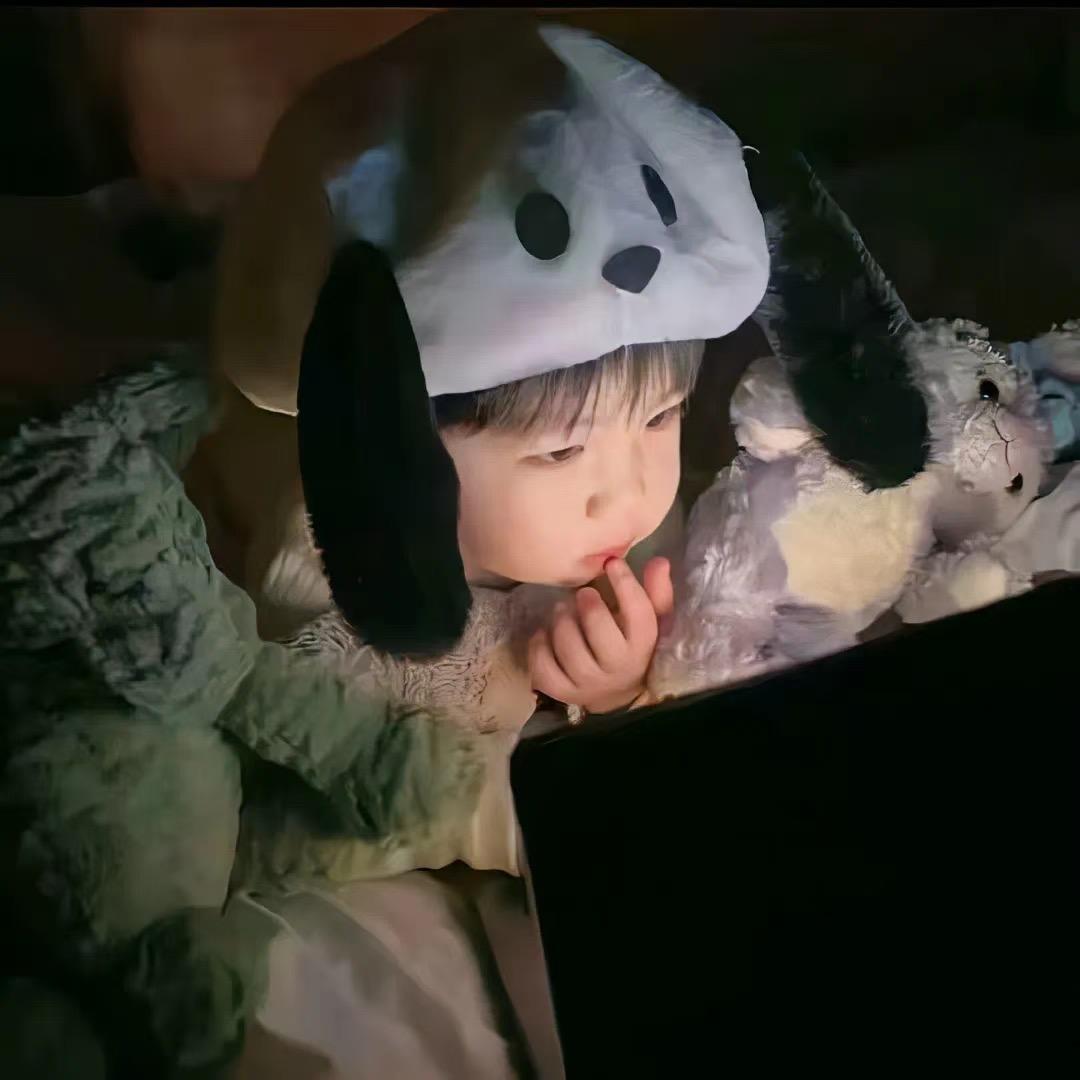 满山的猴子我腚最红