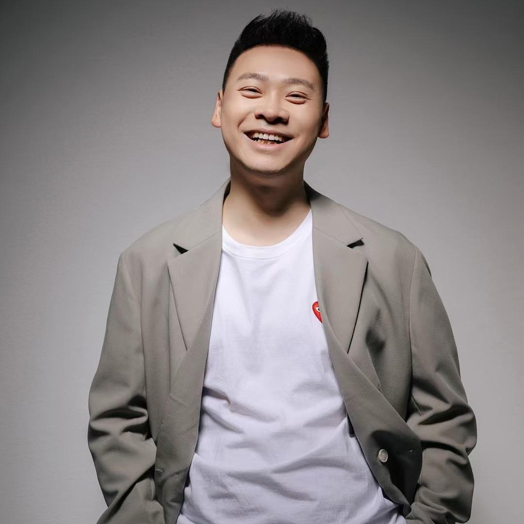 艺述主持人-子文