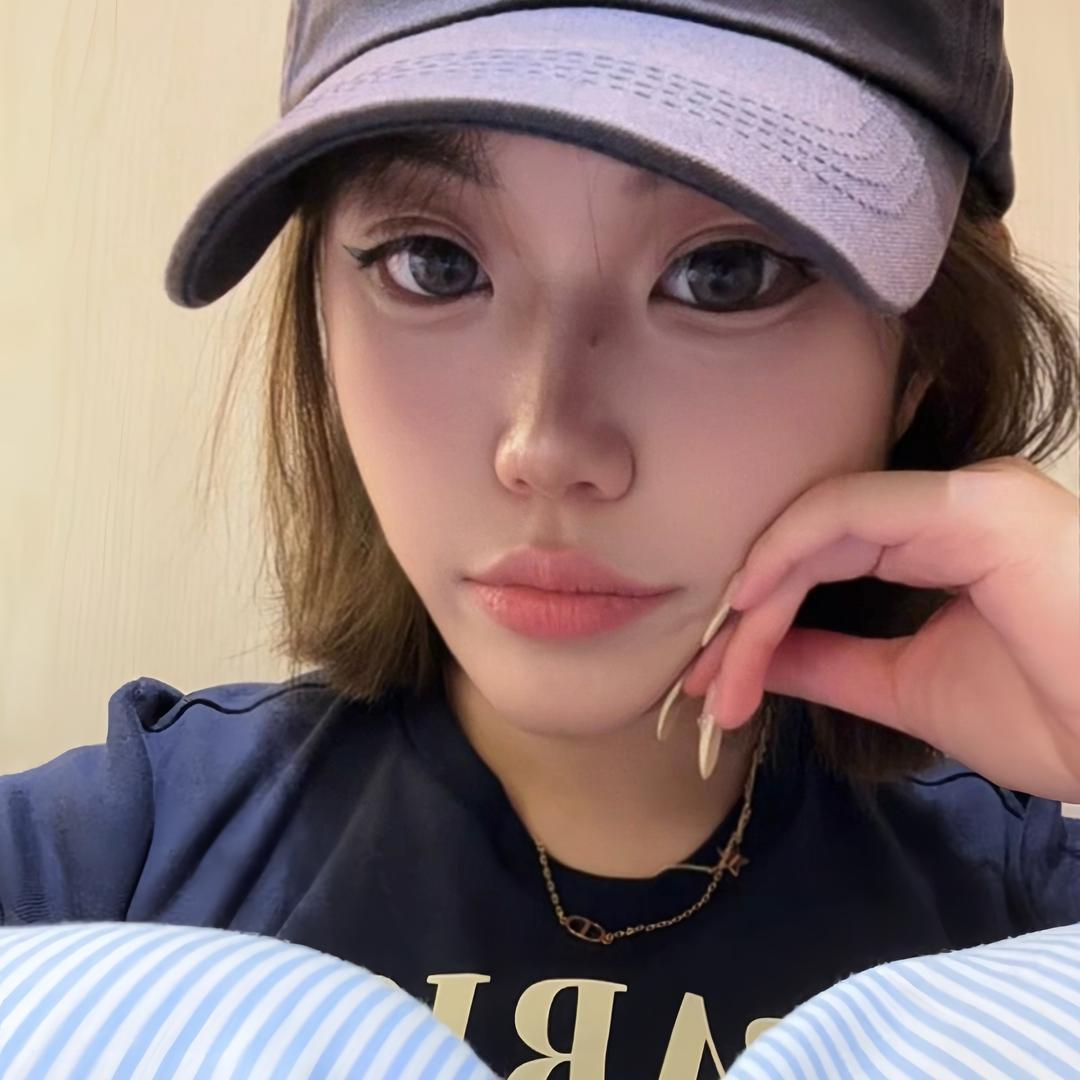 @Lil Bee🐝