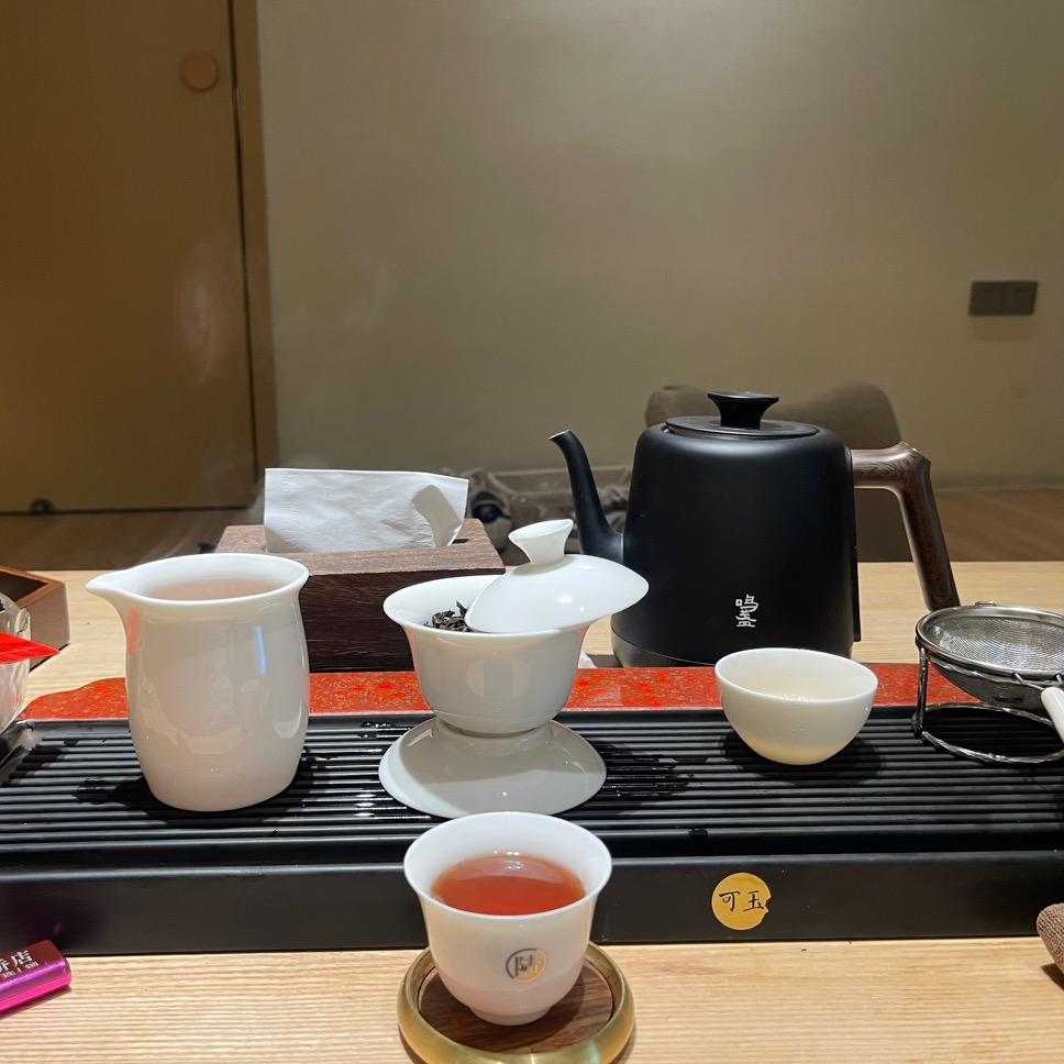 何须多言