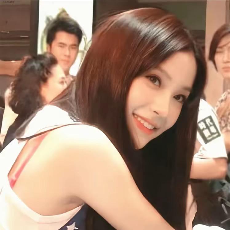 饱饱周