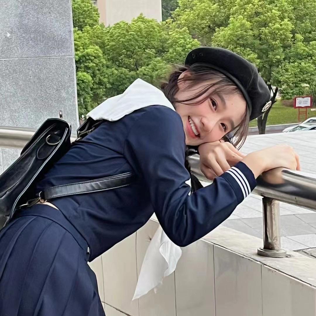 爱吃玉米的二三