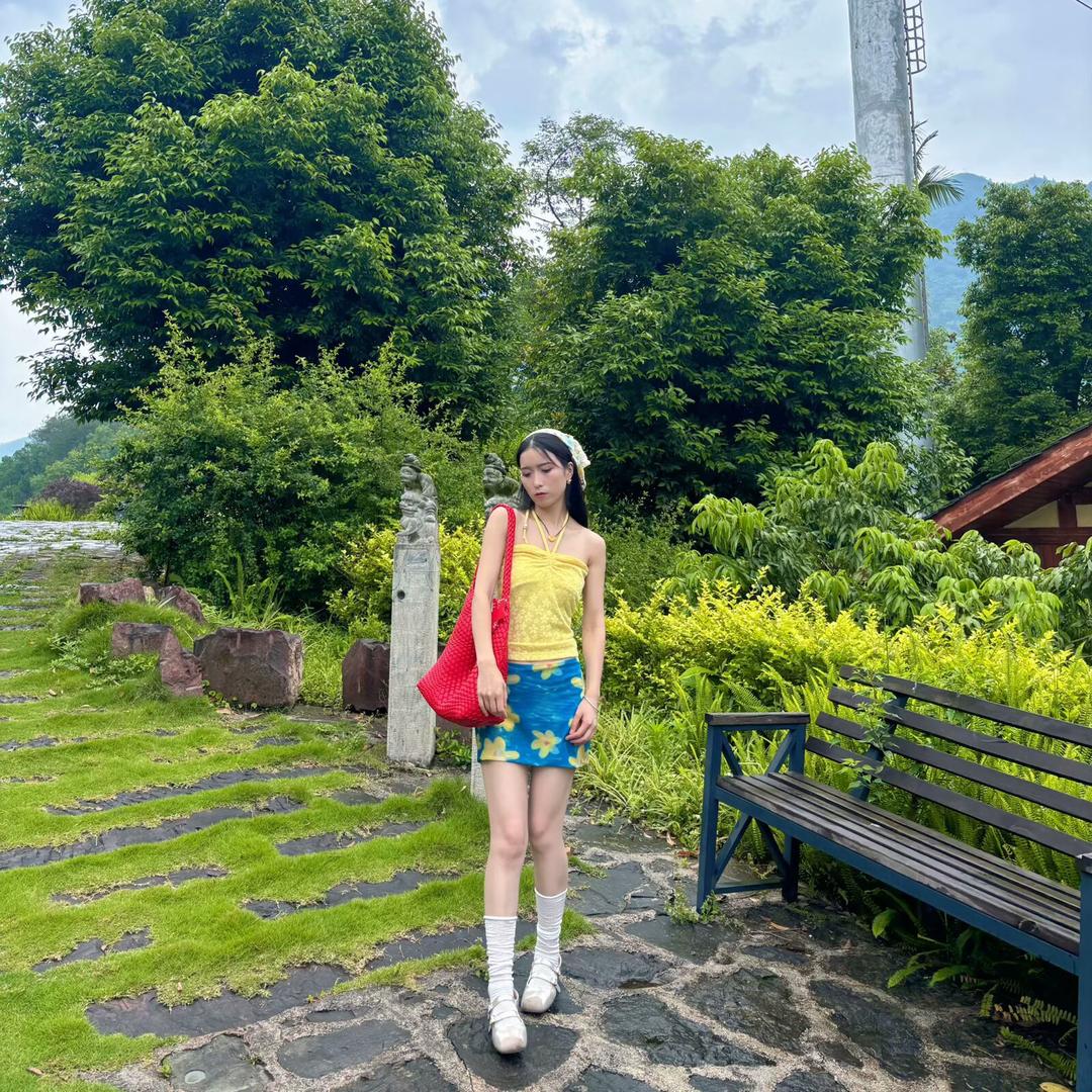 小小艳子