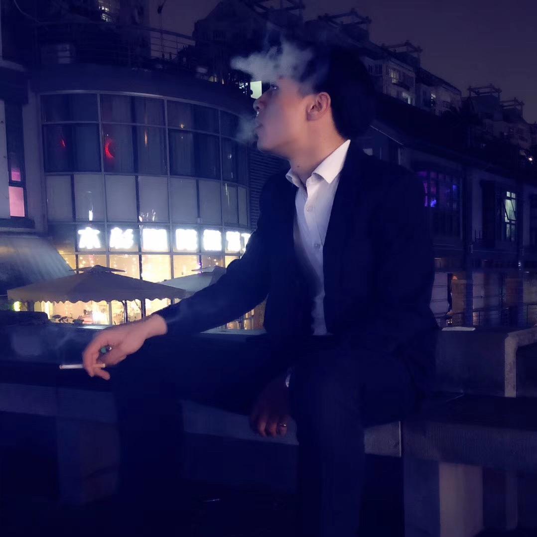 刘：ℒღiuᝰ✍