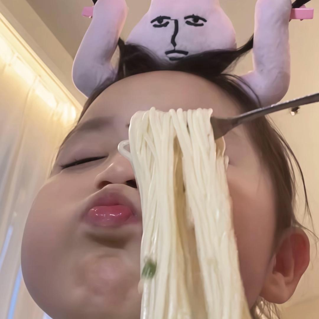 呆呆的≥^⦁𖥦⦁^≤