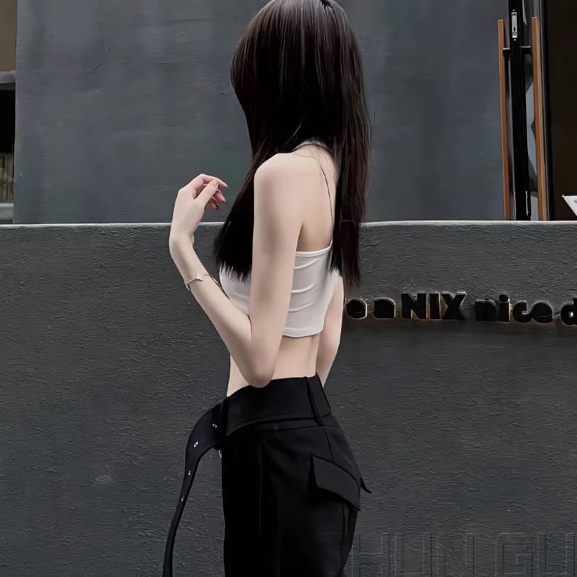 GQ.