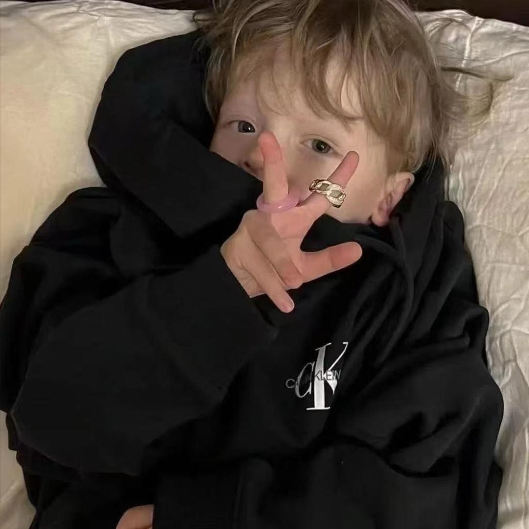 hhH