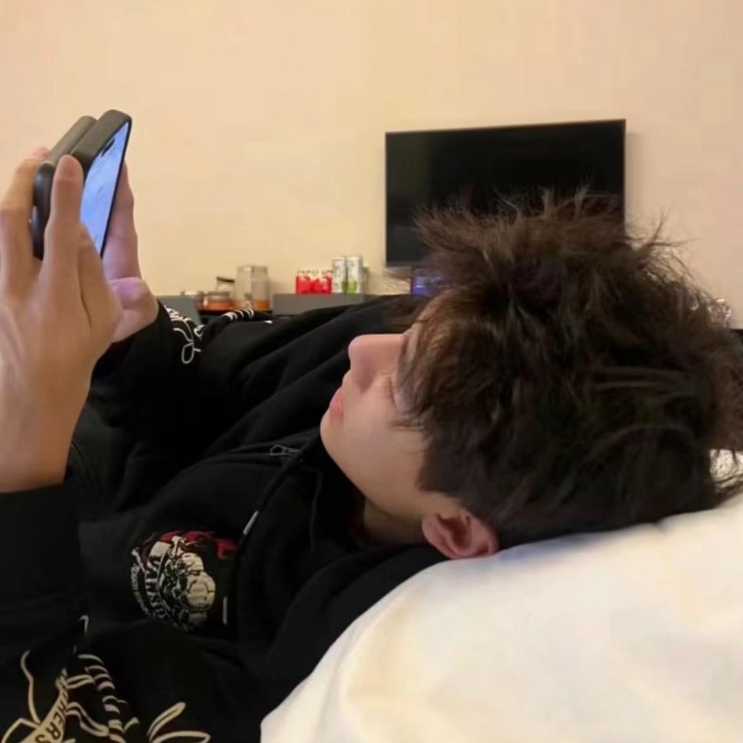 再睡五分钟⠀⠀