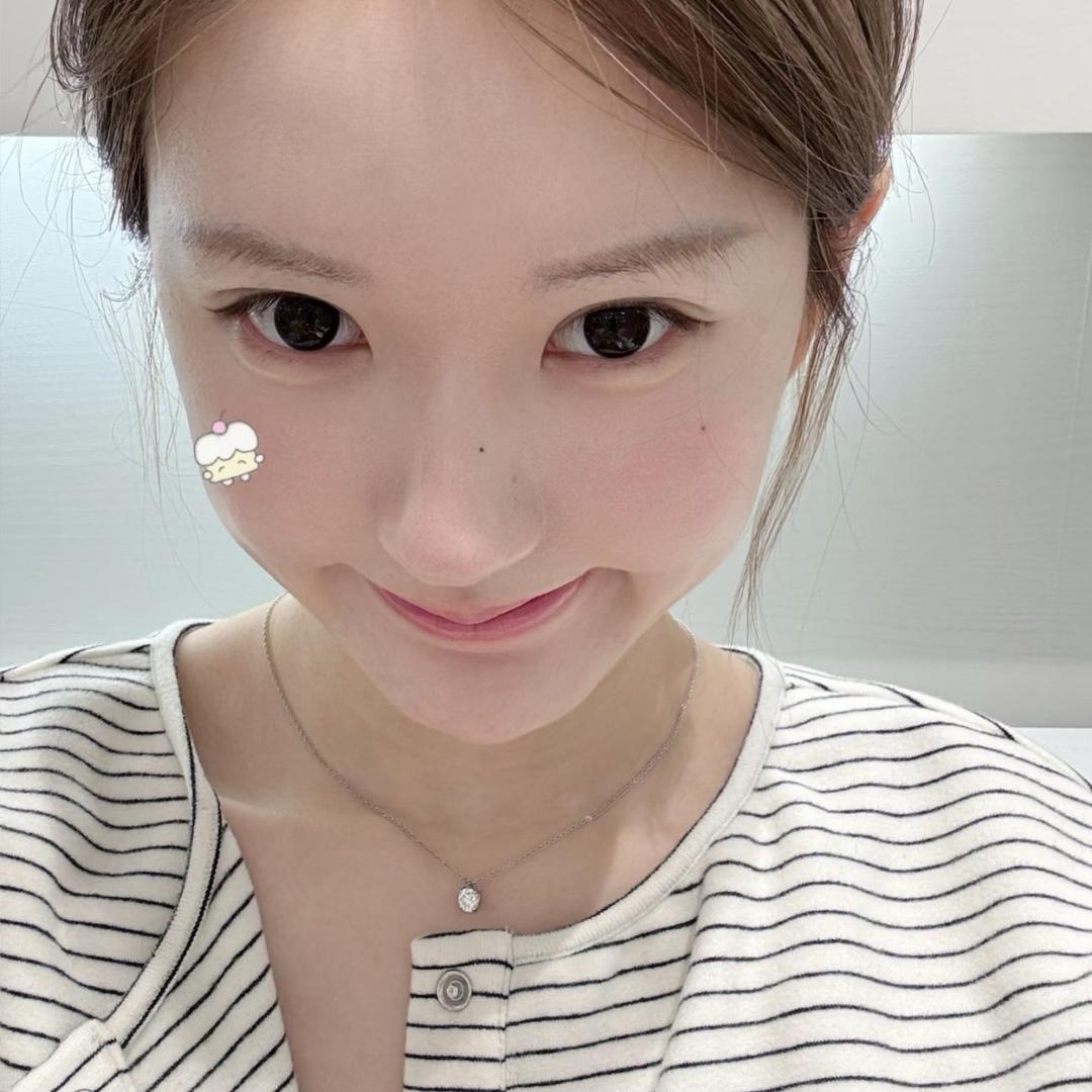 敏敏敏.