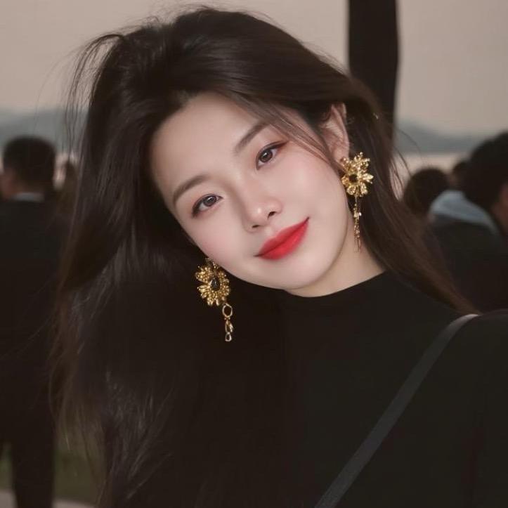 @婕