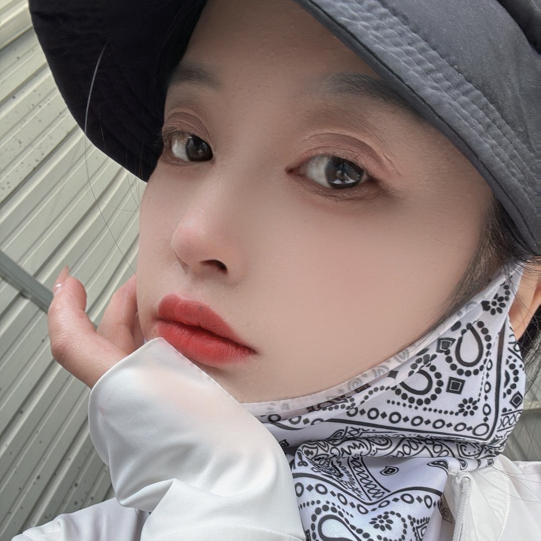 侽仕氧户 琳琳